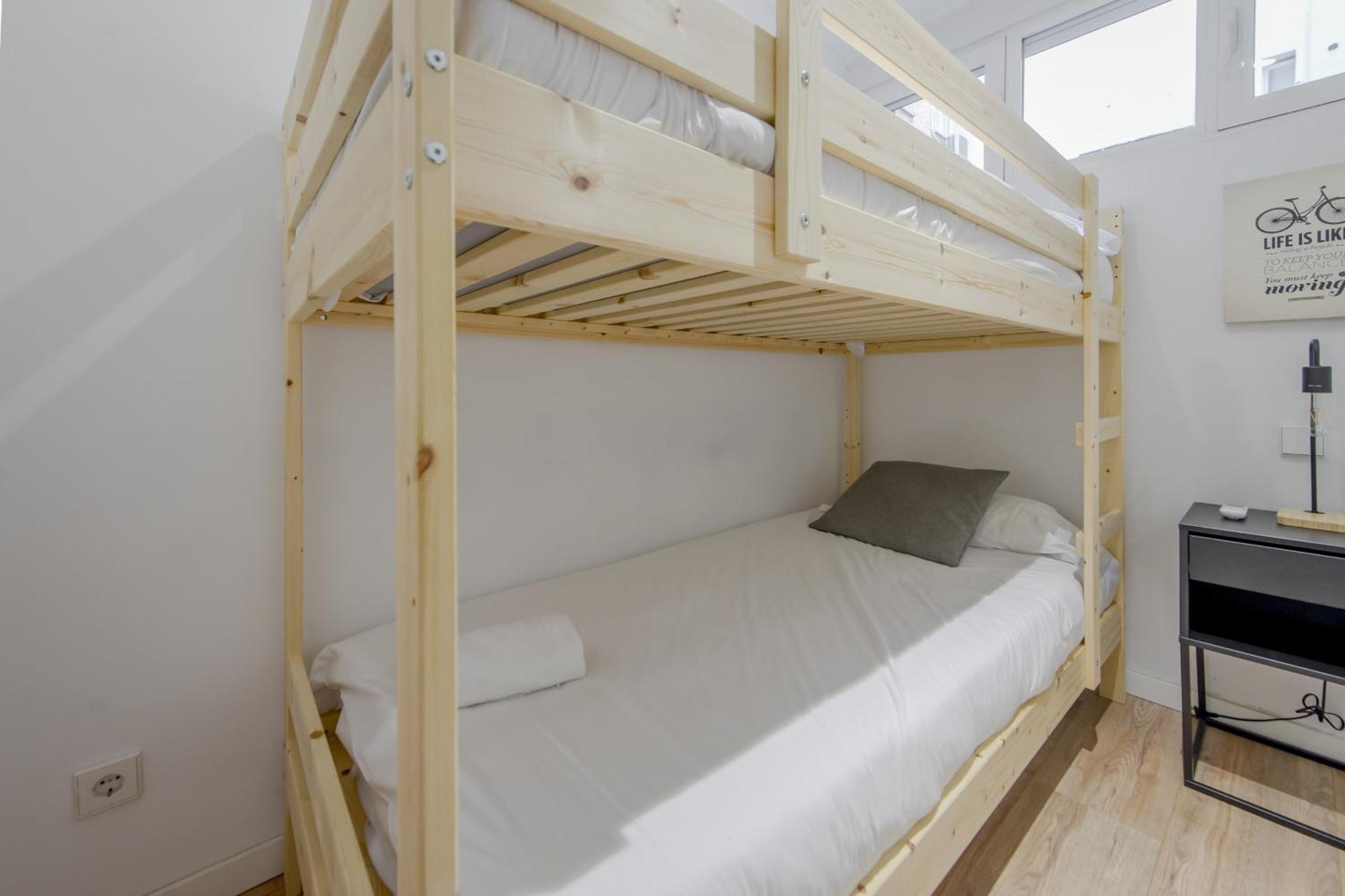Moderno Piso Puerta Calle En Ponzano / Olavide Мадрид Екстериор снимка